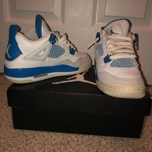Jordan 4s